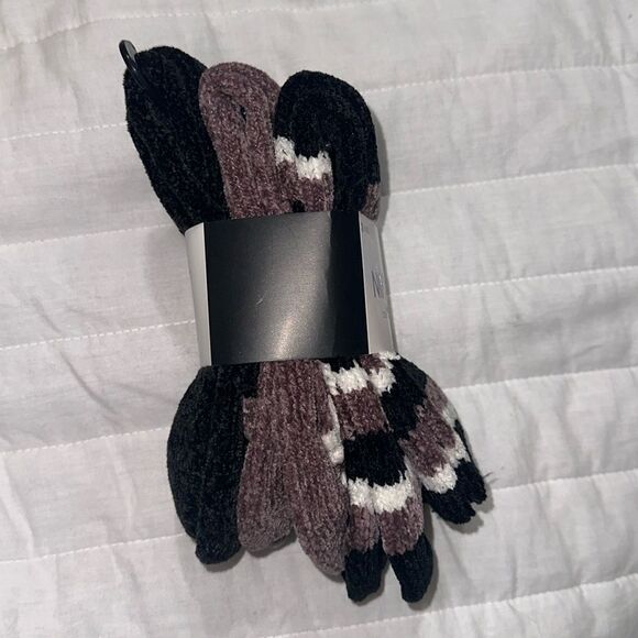 Nine West Ladies 3 Pk Chenille Boot Socks Ivory Black Mauve White Stripes - Picture 6 of 7